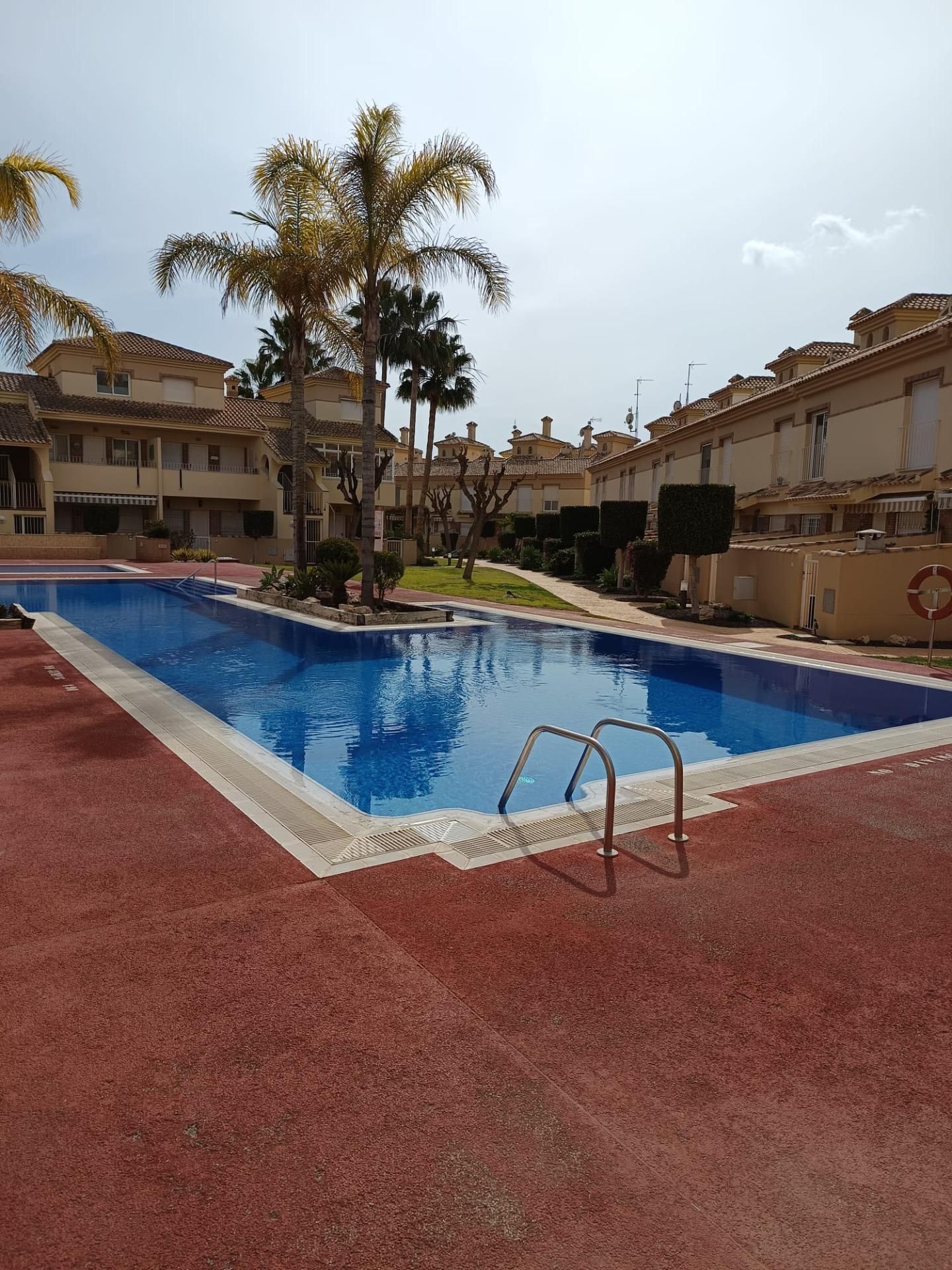 Piscina de Apartament en venda en Los Alcázares amb Jardí privat, Terrassa i Piscina comunitària
