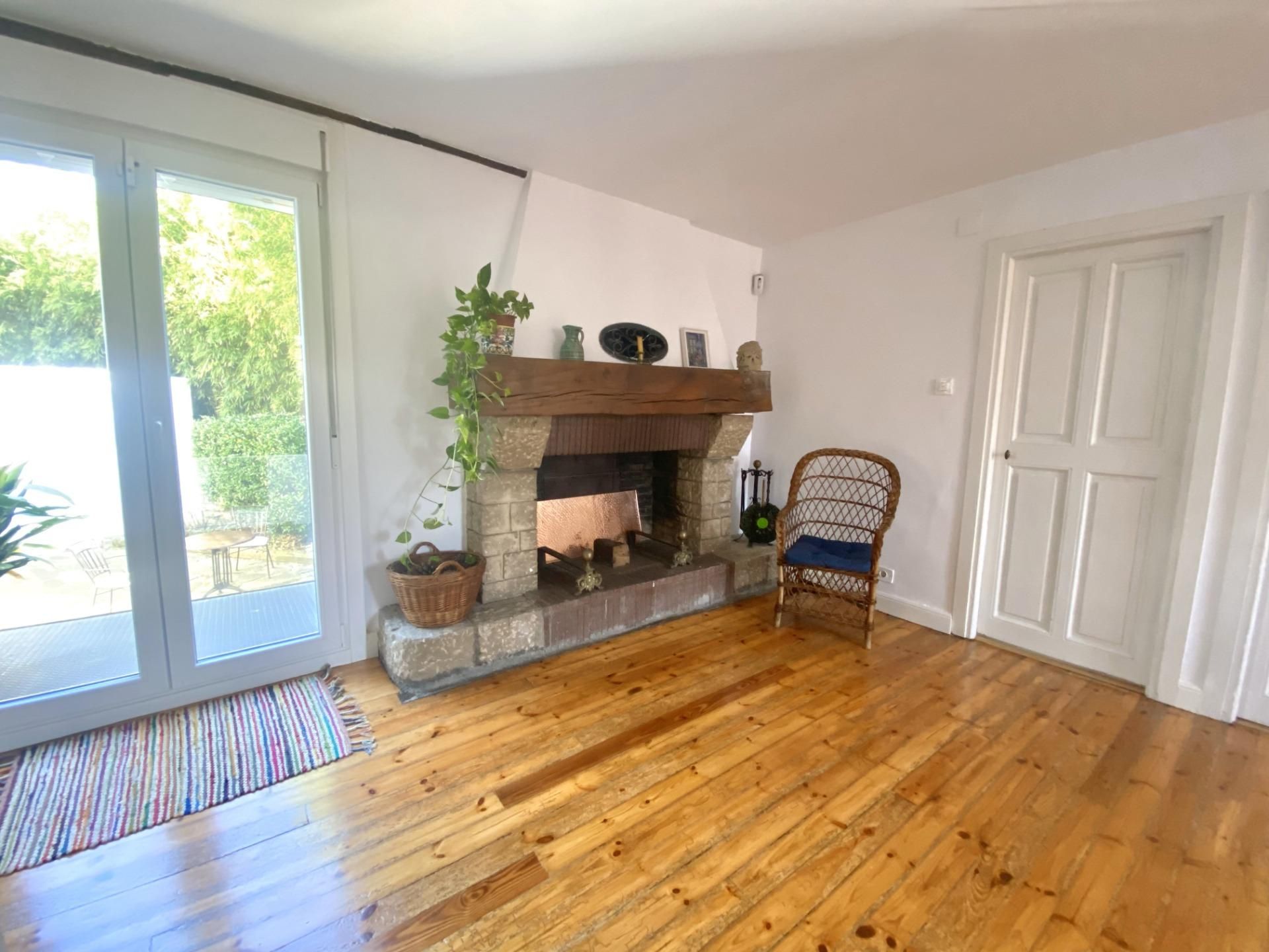 Living room of Single-family semi-detached for sale in Erandio  with Heating, Private garden and Terrace