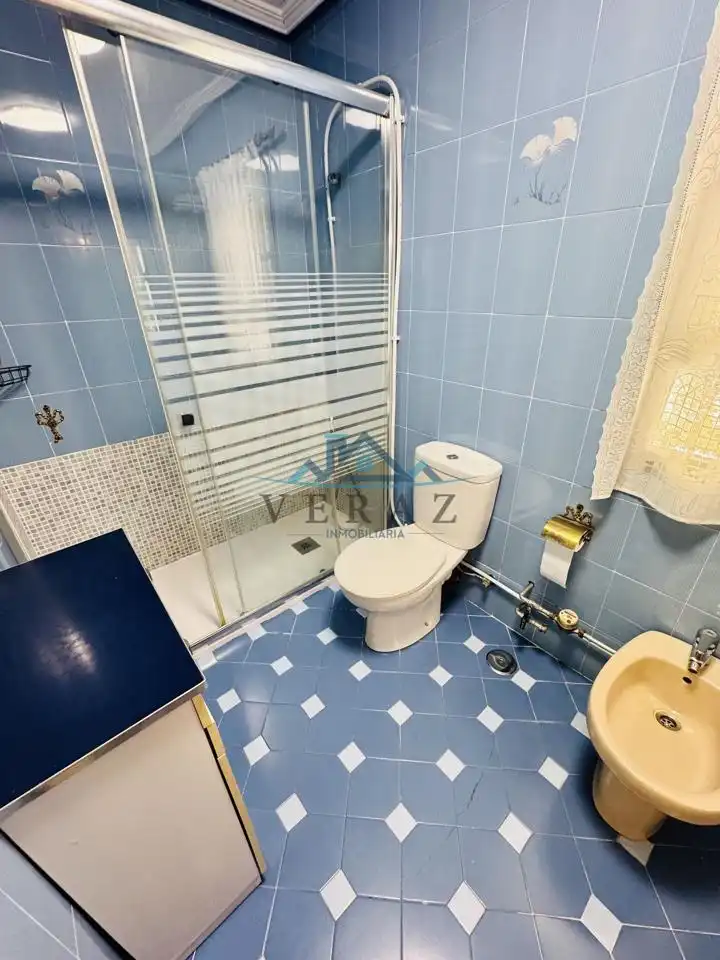 Baño de Piso en venta en Talavera de la Reina con Aire acondicionado, Calefacción y Terraza