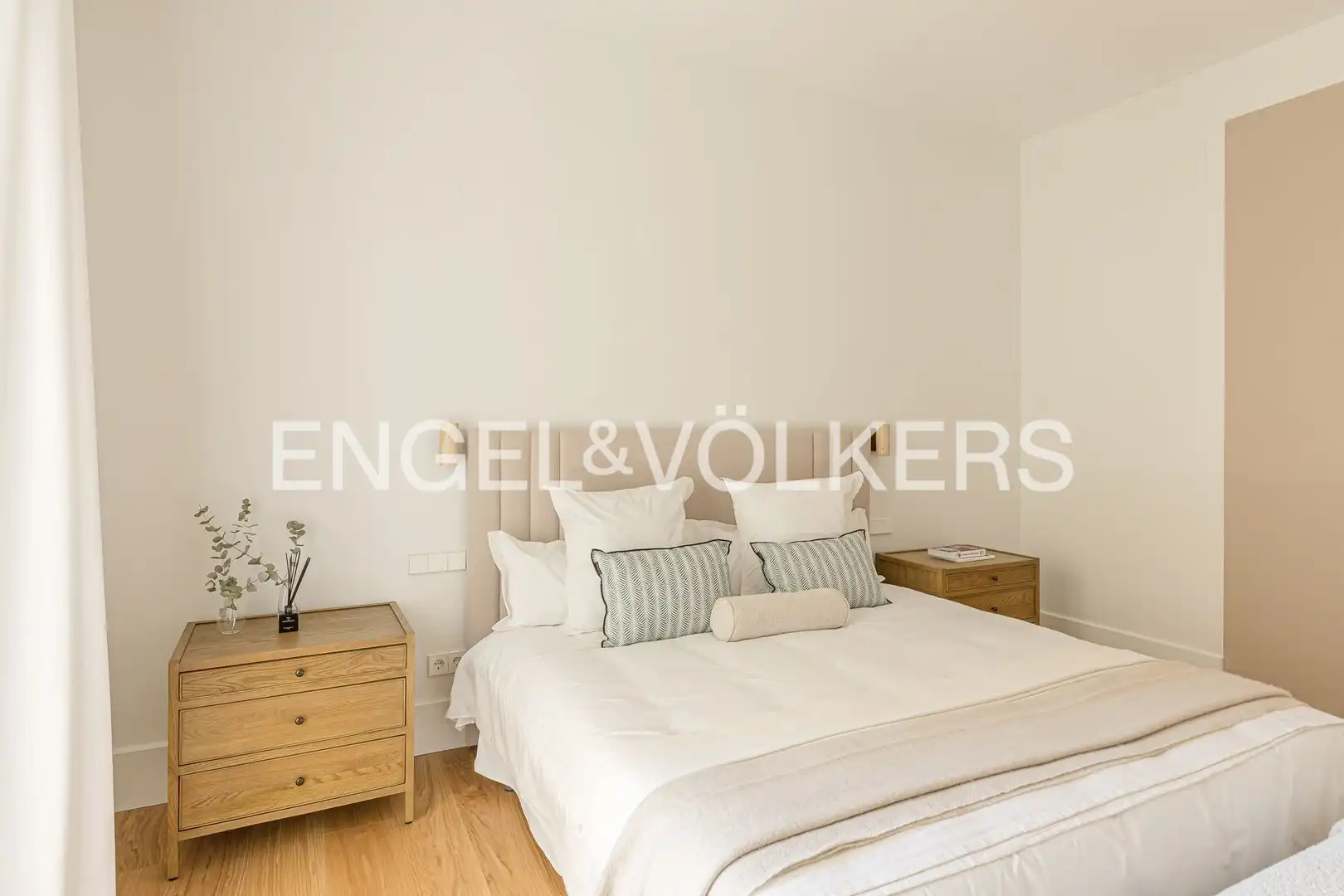 Schlafzimmer von Wohnung zum Verkauf in Madrid mit Klimaanlage, Heizung und Terrasse