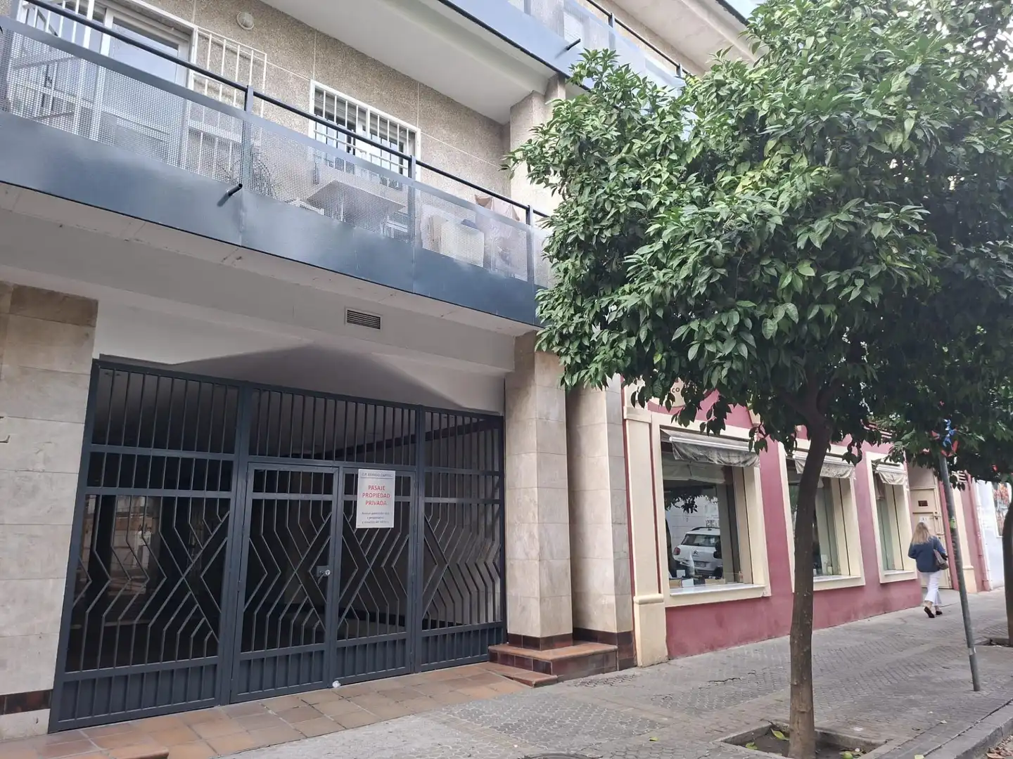 Vista exterior de Local en venta en Sevilla con Aire acondicionado