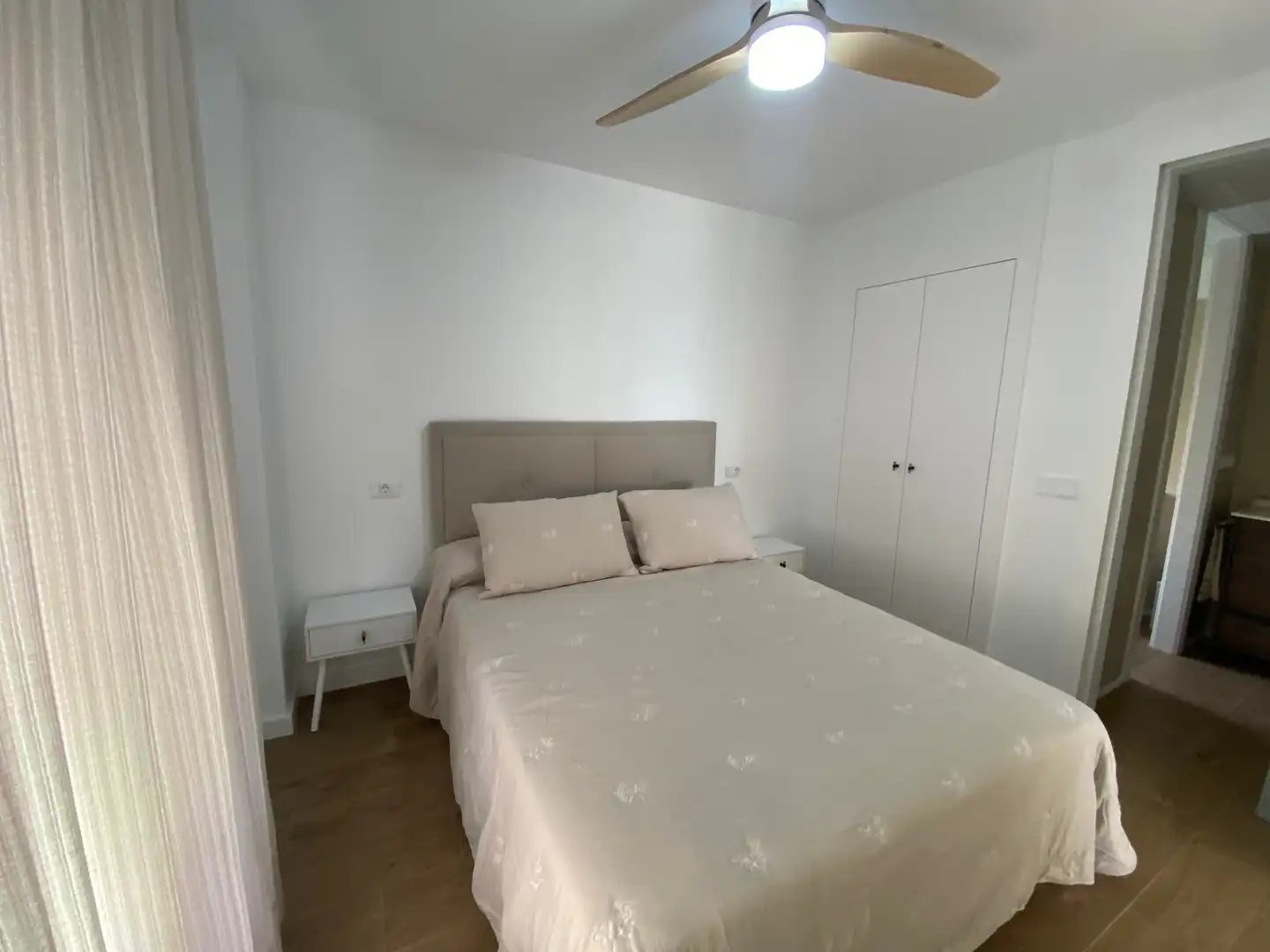 Habitación de Piso de alquiler en Alicante / Alacant con Aire acondicionado, Calefacción y Jardín privado