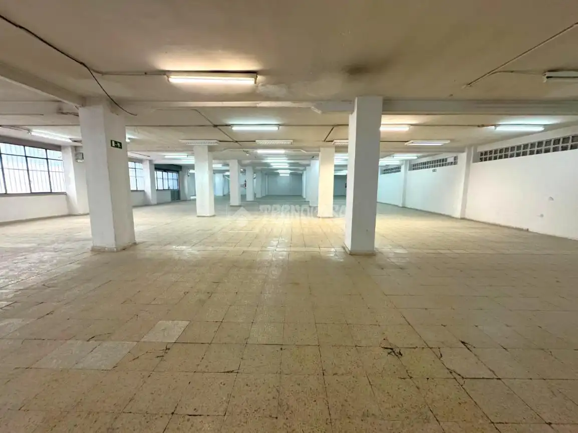 Local comercial en venda a HERMANOS GARCIA NOBLEJAS, imagen 6