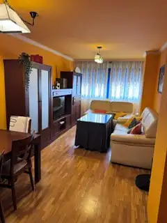 Sala de estar de Piso de alquiler en León Capital  con Calefacción, Parquet y Terraza