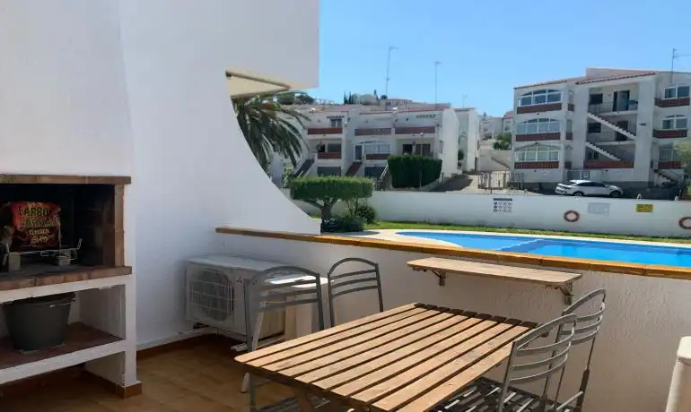 Terrassa de Pis en venda en Roses amb Calefacció, Jardí privat i Moblat