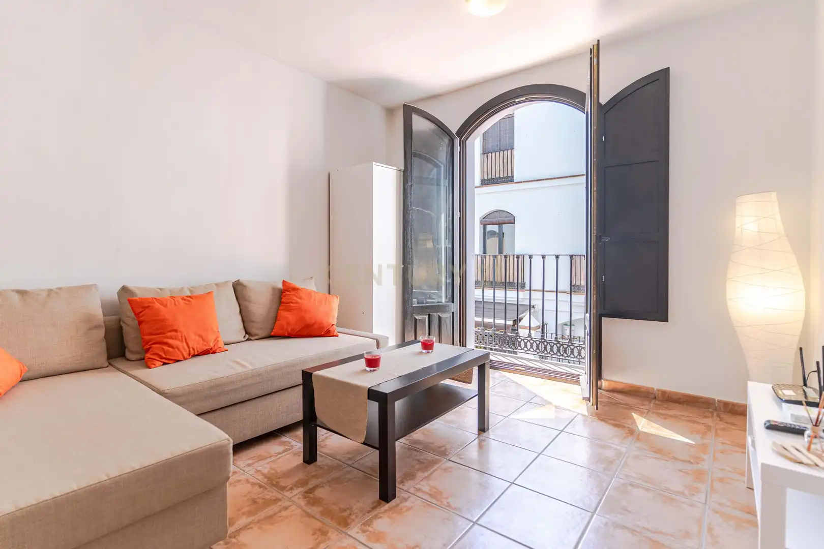Sala d'estar de Apartament en venda en Vélez de Benaudalla amb Aire condicionat i Piscina comunitària