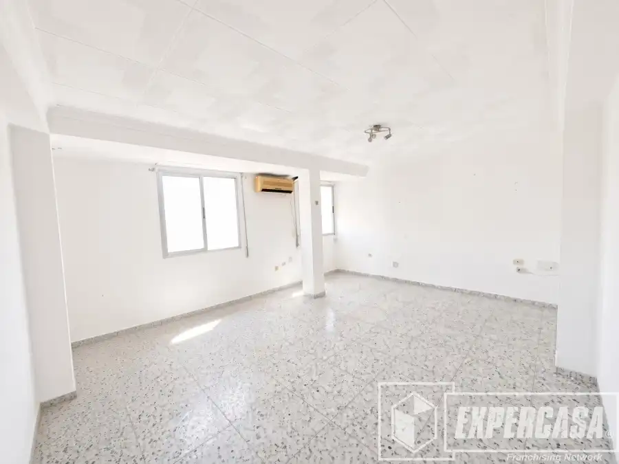 Flat for sale in Pobles de l'Oest, imagen 2