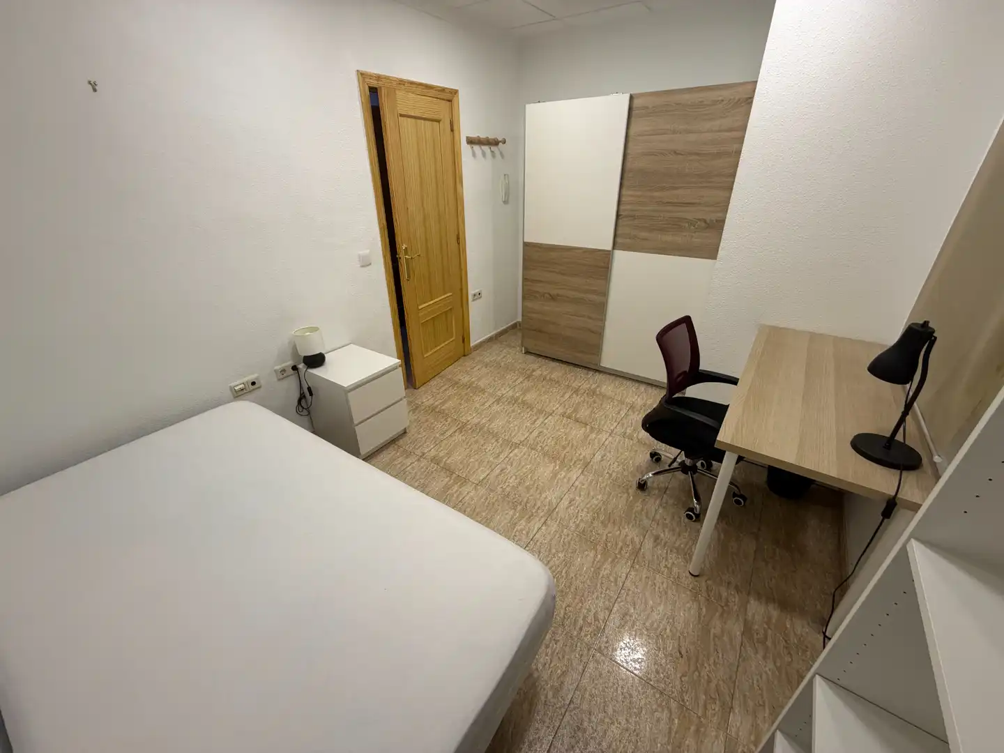 Flat for rent in Calle Escritor Sánchez Moreno, 1, Santa María de Gracia