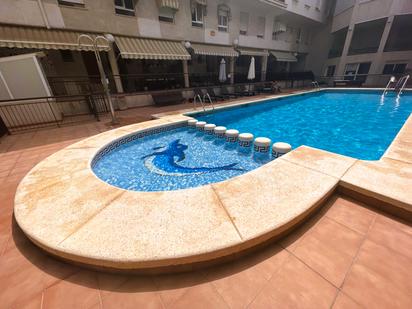 Piscina de Pis en venda en Alicante / Alacant amb Aire condicionat, Calefacció i Terrassa