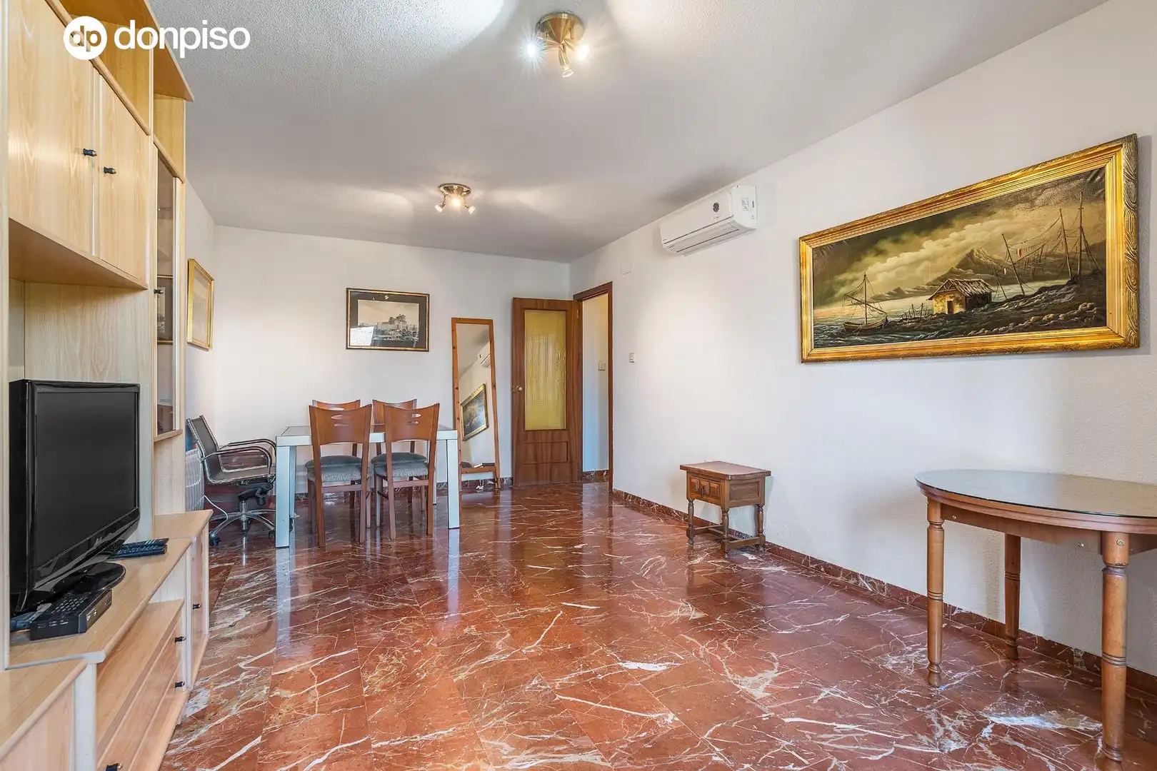 Sala d'estar de Pis en venda en Granada amb Aire condicionat i Calefacció