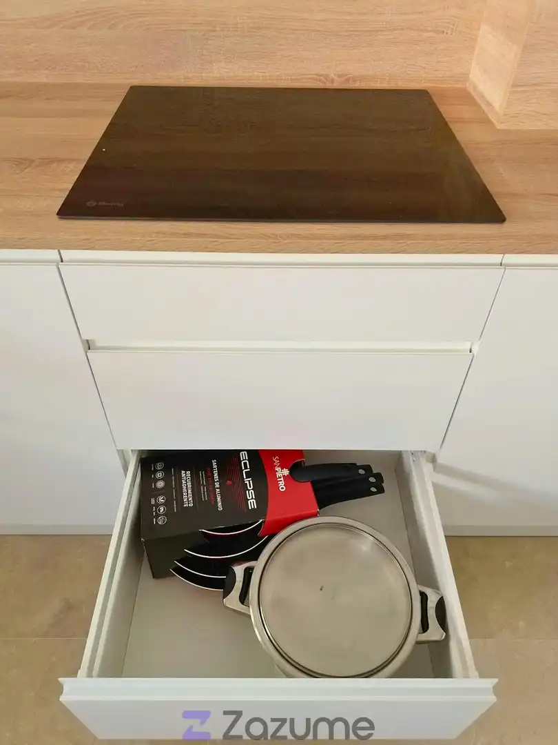 Appartement compact à louer à C. Heliche, imagen 10