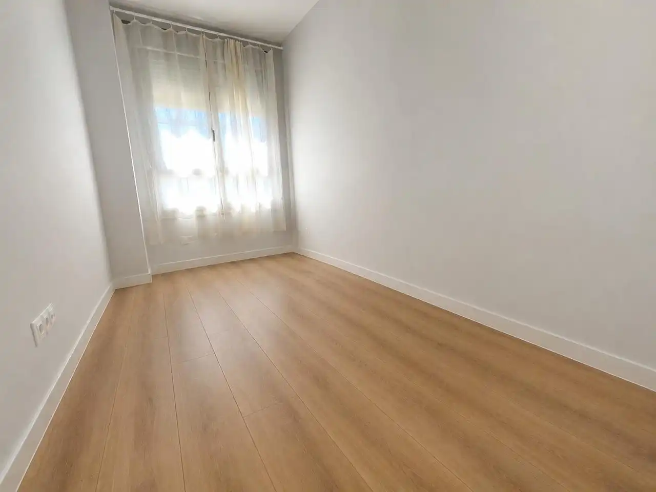Habitación de Planta baja en venta en Villalbilla con Calefacción, Jardín privado y Terraza