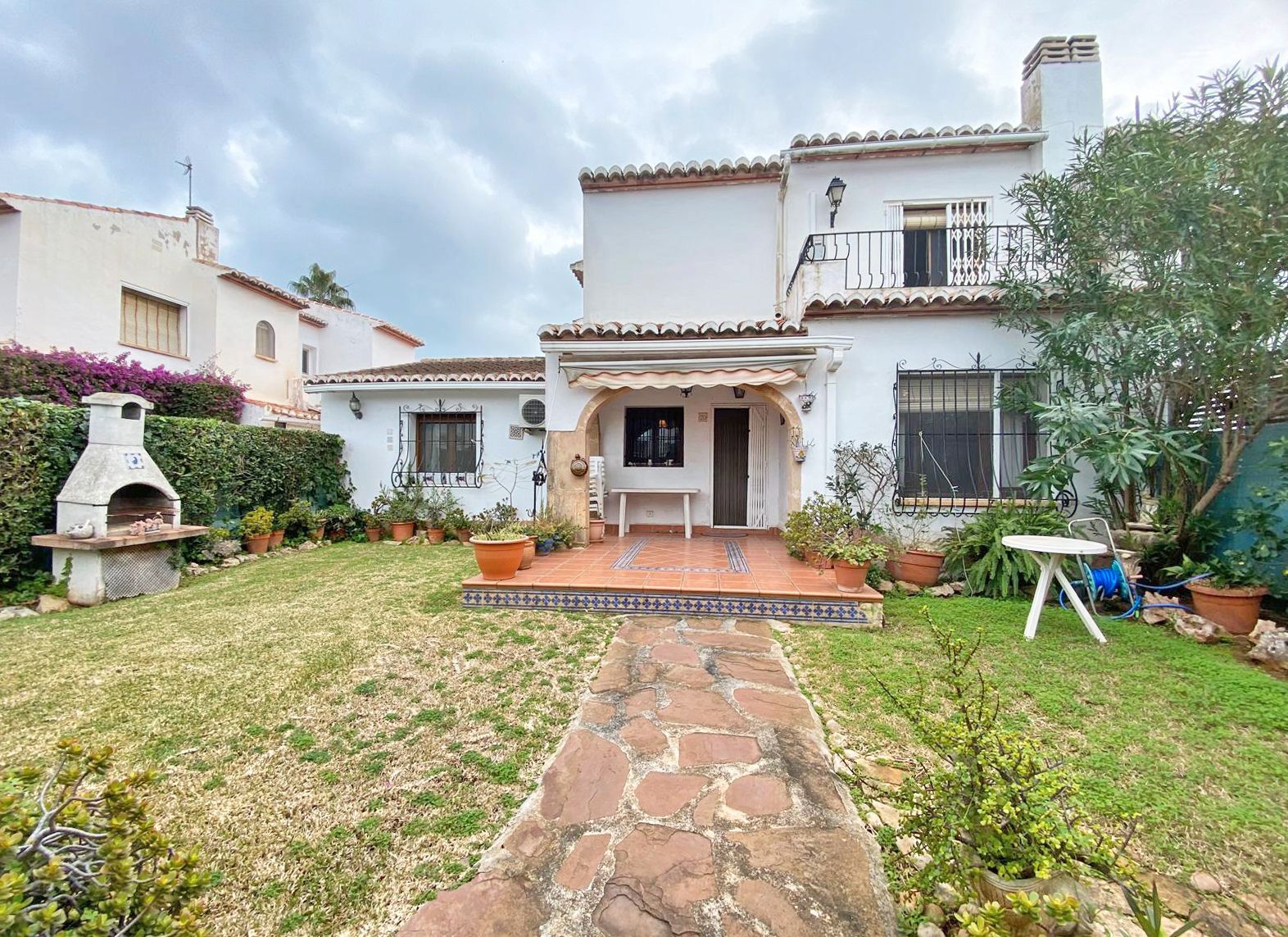 Single-family semi-detached for sale in Montañar - El Arenal