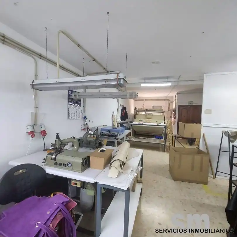Local comercial en venda a Ubrique, imagen 2