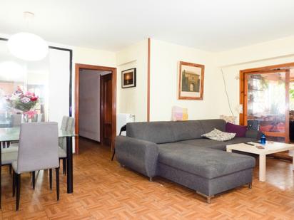 Living room of Flat for sale in Móstoles  with Terrace, Balcony and Community pool