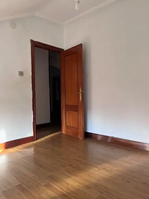 Piso en venta en Barakaldo  con Calefacción
