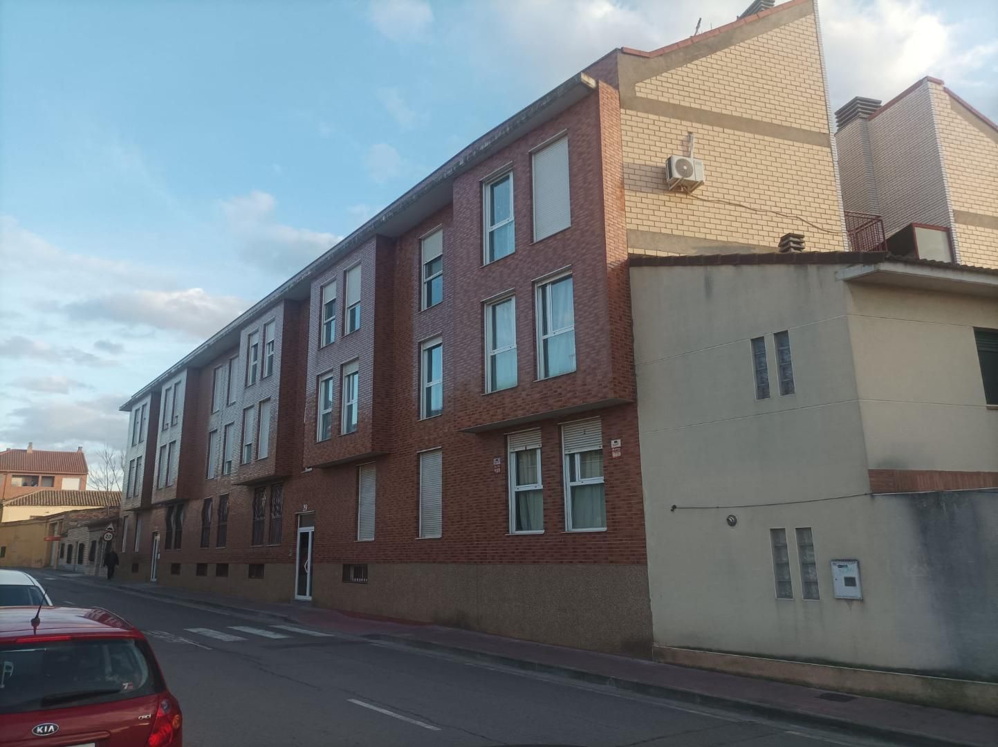 Exterior view of Flat to rent in La Puebla de Alfindén  with Storage room