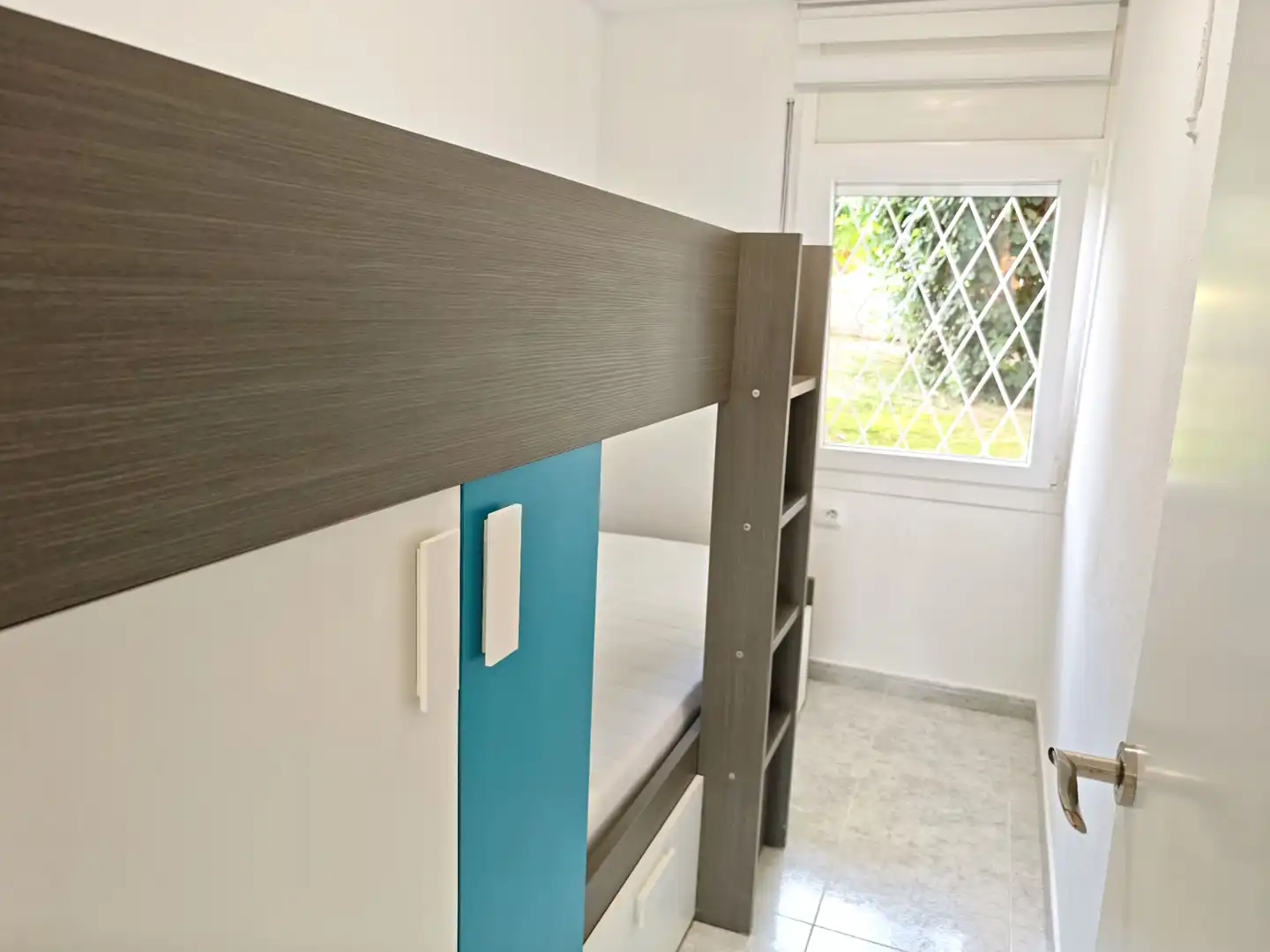 Dormitori de Apartament en venda en Castell d'Aro, Platja d'Aro i s'Agaró amb Jardí privat, Terrassa i Moblat
