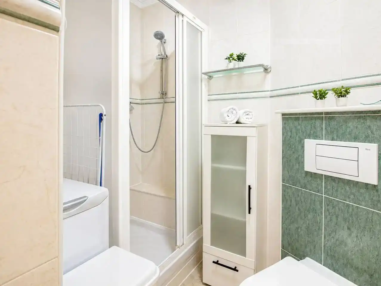 Bathroom of Flat for rent in Torrox  with Air Conditioner, Swimming Pool and Furnished