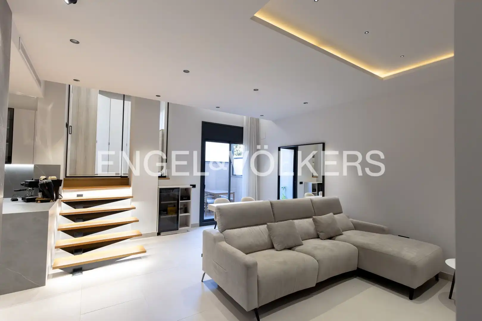 Sala de estar de Apartamento en venta en Olesa de Montserrat con Aire acondicionado, Calefacción y Terraza
