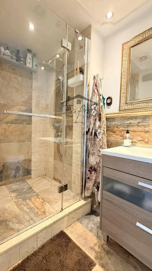 Casa con balcón en venta en Carrer Carrer Montjuïc, imagen 17