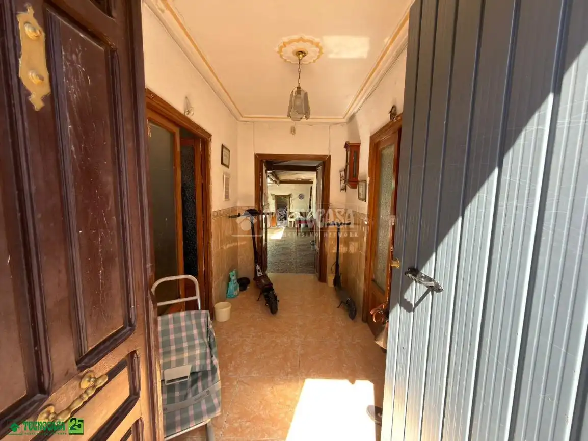 Casa adosada en venda en Bolaños de Calatrava amb Calefacció