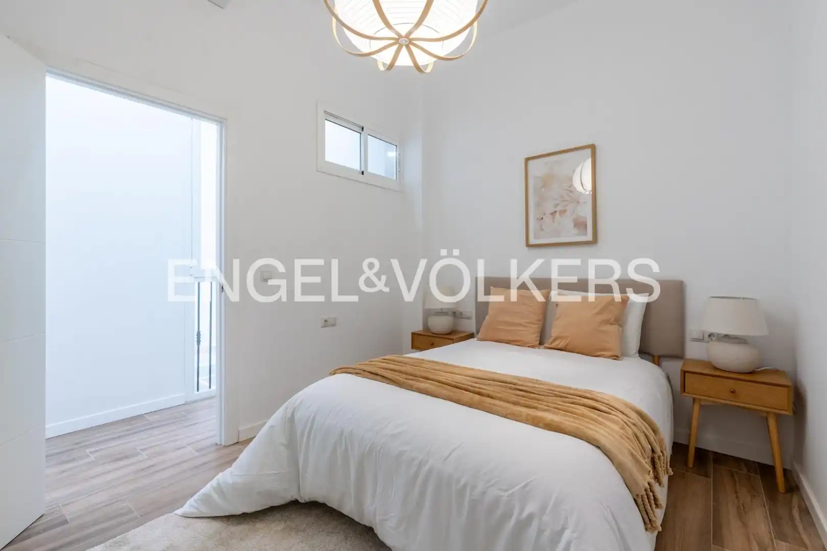 Bedroom of Flat for sale in Sevilla  with Air Conditioner, Heating and Balcony