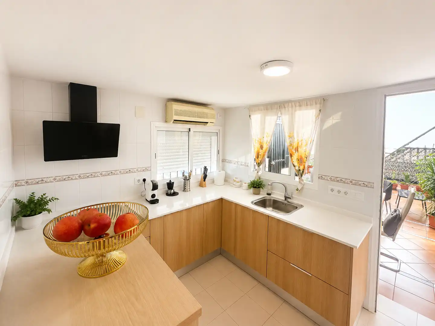Cocina de Casa o chalet en venta en Castilleja de Guzmán con Aire acondicionado, Calefacción y Terraza