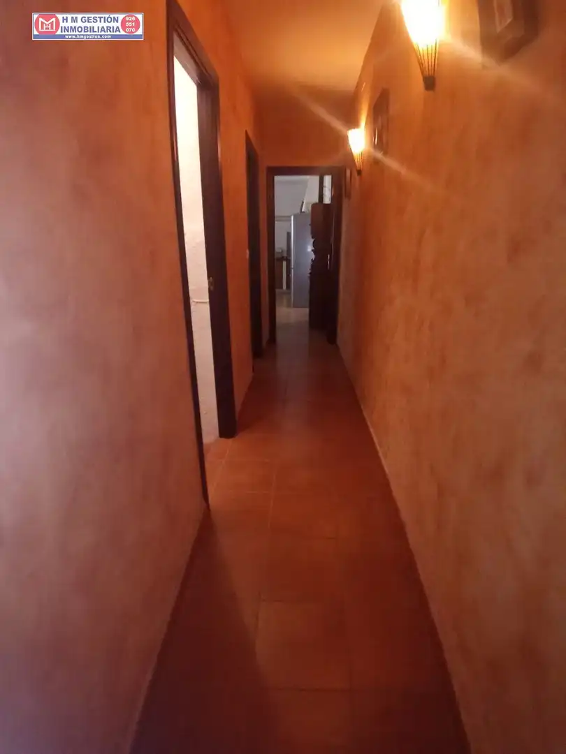 Casa o xalet en venda en Arenales de San Gregorio amb Jardí privat, Terrassa i Moblat