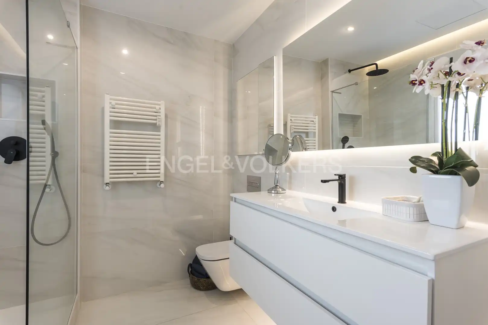 Baño de Ático de alquiler en Madrid con Aire acondicionado, Calefacción y Terraza