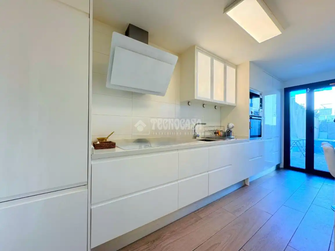 Casa aparellada en venda a Las Castañeras - Bulevar, imagen 4