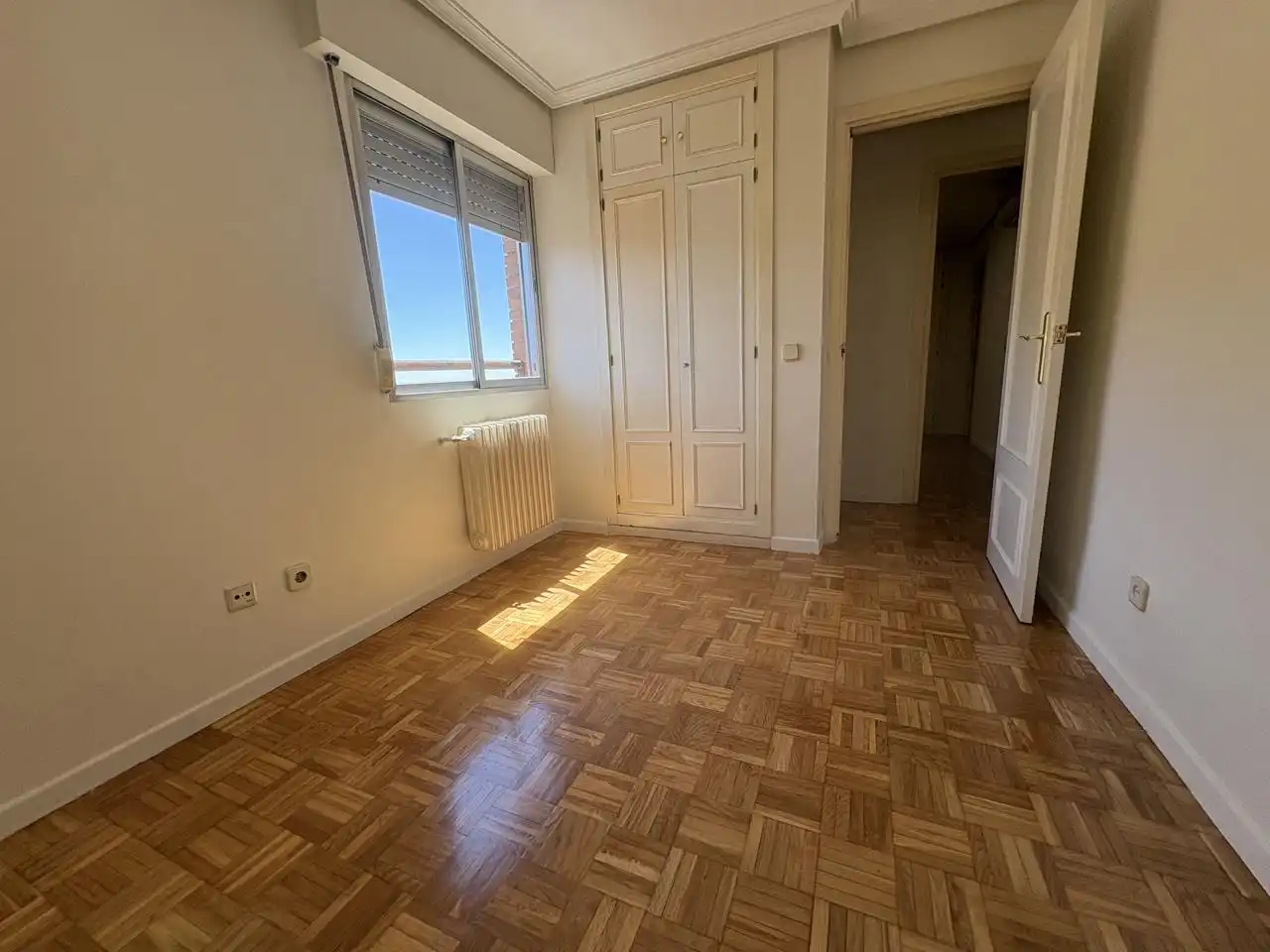 Schlafzimmer von Maisonette zum Verkauf in Madrid mit Heizung und Parkett