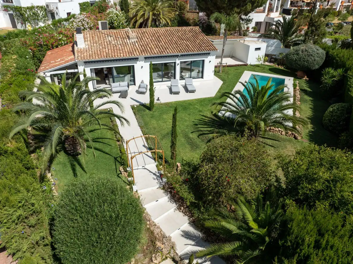 Chalet con piscina en venta en La Quinta, imagen 11
