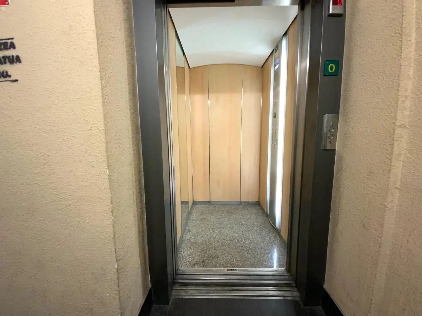 Garage for sale in Bilbao 