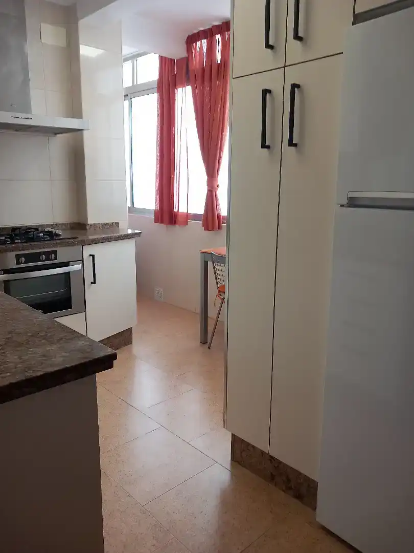 Kitchen of Flat for sale in  Sevilla Capital  with Air Conditioner and Balcony