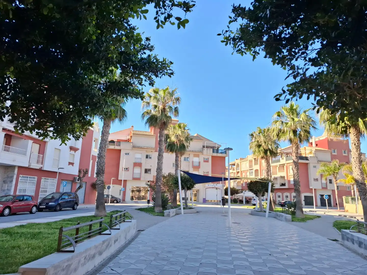 Vista exterior de Pis en venda en Motril amb Terrassa i Moblat