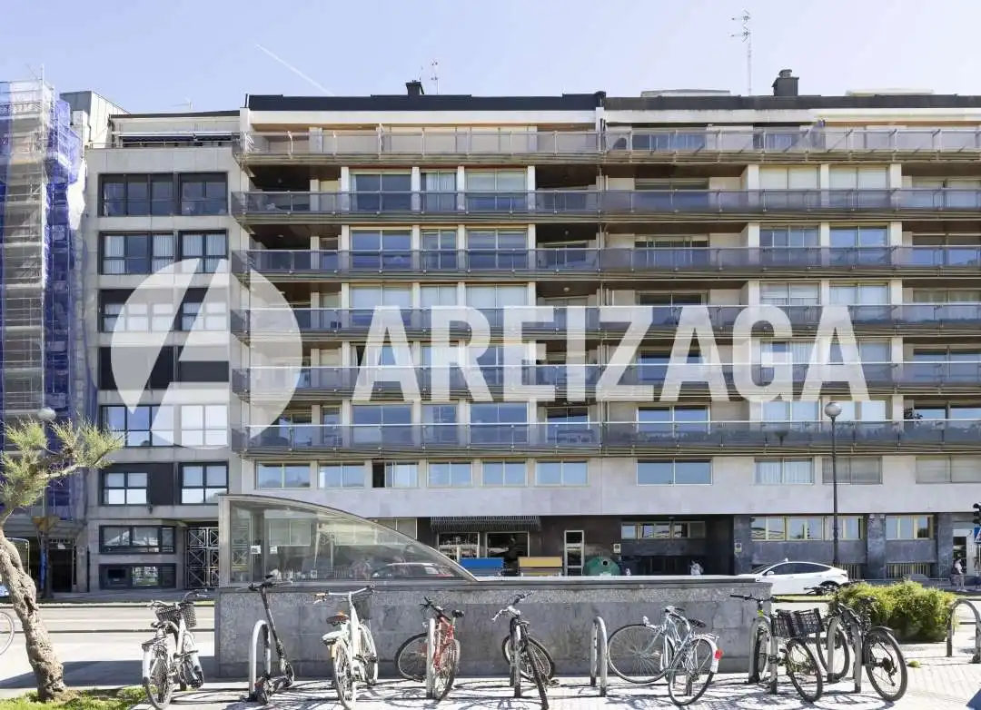 Vista exterior de Piso en venta en Donostia - San Sebastián  con Calefacción, Terraza y Balcón