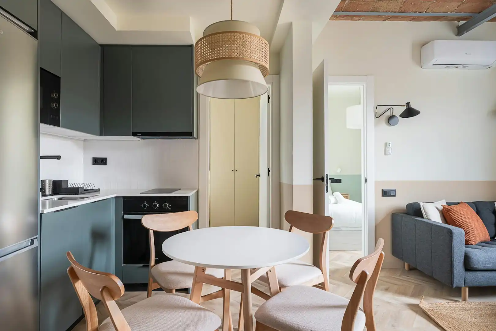 Cocina de Piso de alquiler en Barcelona con Aire acondicionado, Calefacción y Amueblado