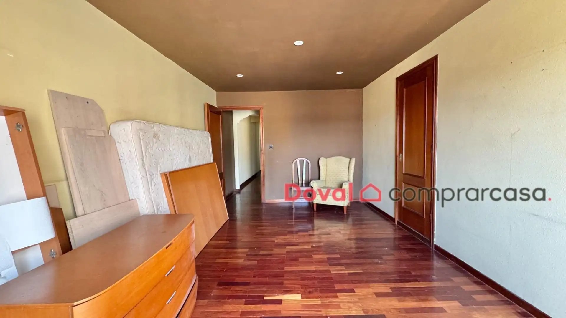 Flat for sale in Vigo   with Parquet flooring