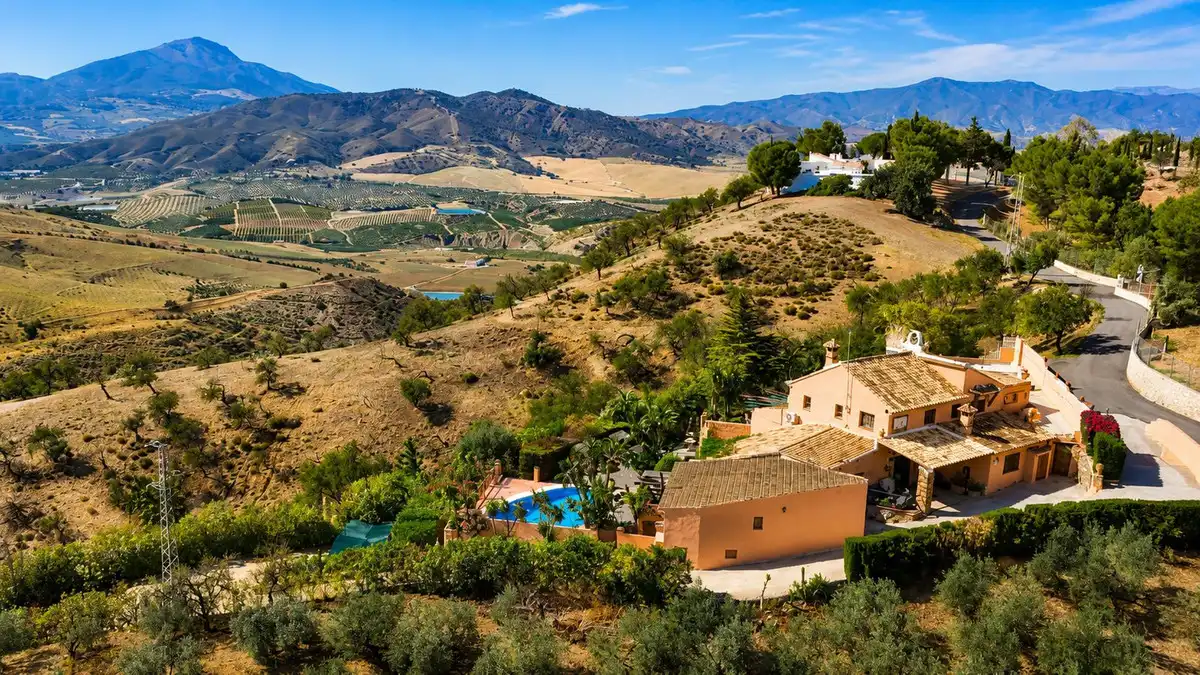 Vista exterior de Finca rústica en venda en Cártama amb Aire condicionat, Jardí privat i Terrassa