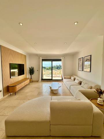 Piso en Alquiler en Calle Camino del Reloj en La Concha - Resina Golf