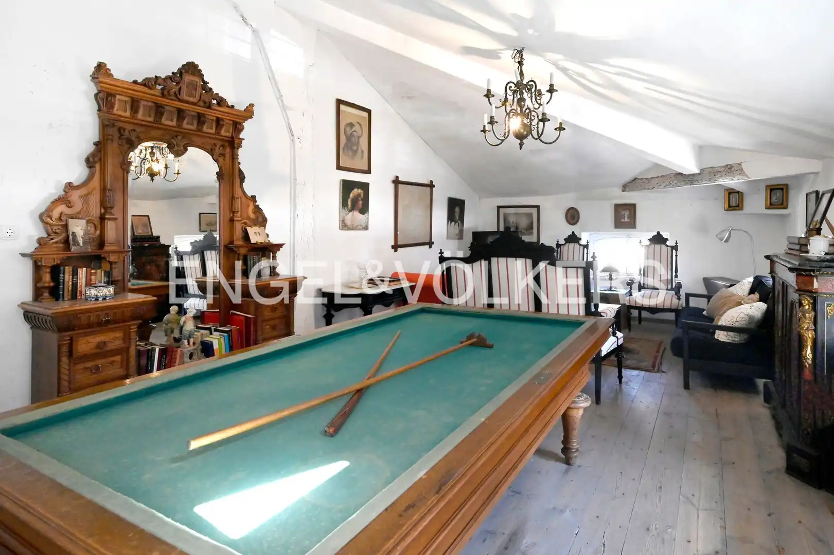 Sala de estar de Casa o chalet en venta en Laredo con Calefacción, Jardín privado y Trastero