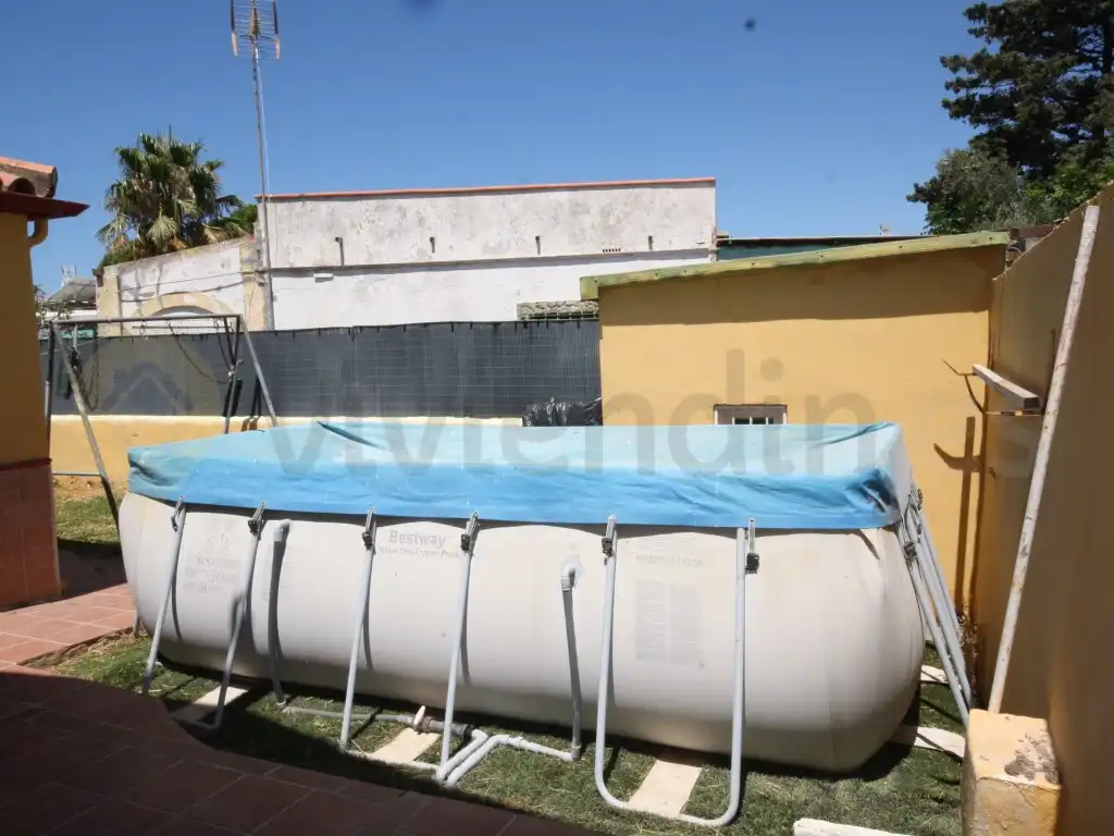 Piscina de Casa o xalet en venda en Rota