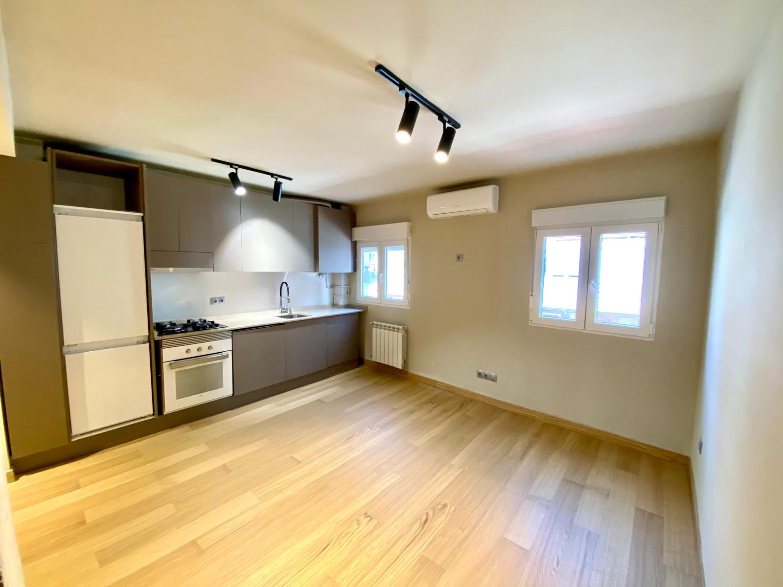 Cuina de Pis en venda en  Madrid Capital amb Aire condicionat, Calefacció i Parquet