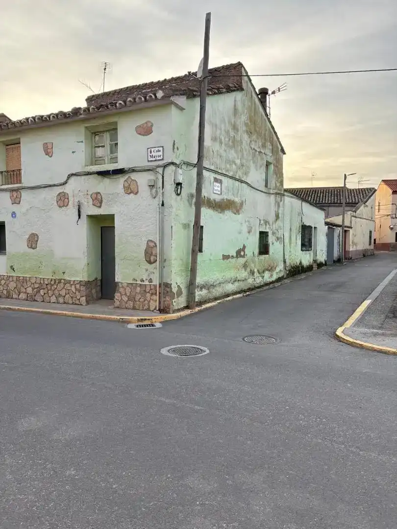 Vista exterior de Casa adosada en venda en Gurrea de Gállego amb Traster