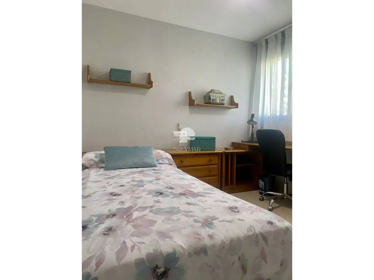 Habitación de Piso de alquiler en Vélez-Málaga con Aire acondicionado, Terraza y Amueblado