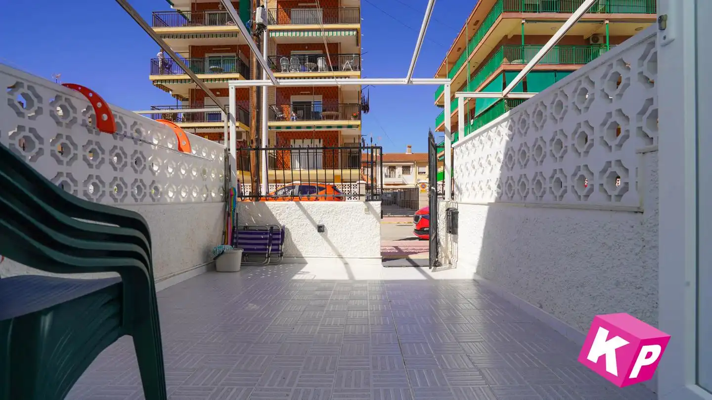 Vista exterior de Casa o xalet en venda en Santa Pola amb Aire condicionat, Terrassa i Moblat