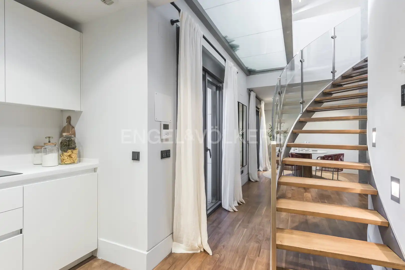 Cuina de Apartament de lloguer en Madrid amb Aire condicionat, Calefacció i Terrassa