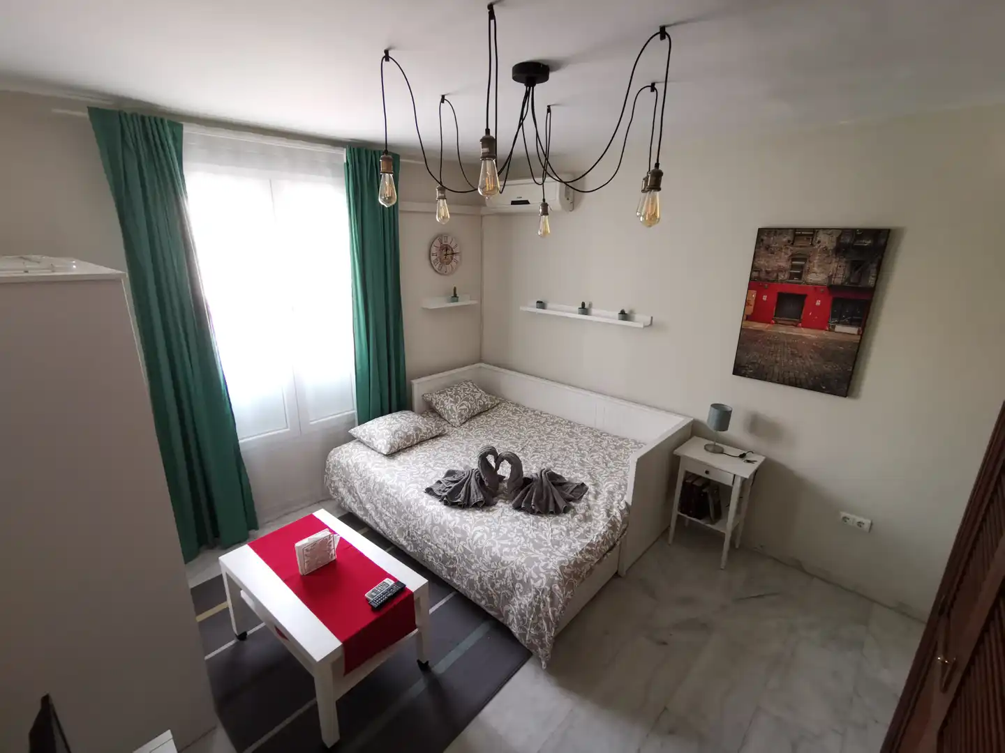 Habitación de Estudio de alquiler en Málaga con Aire acondicionado, Calefacción y Amueblado