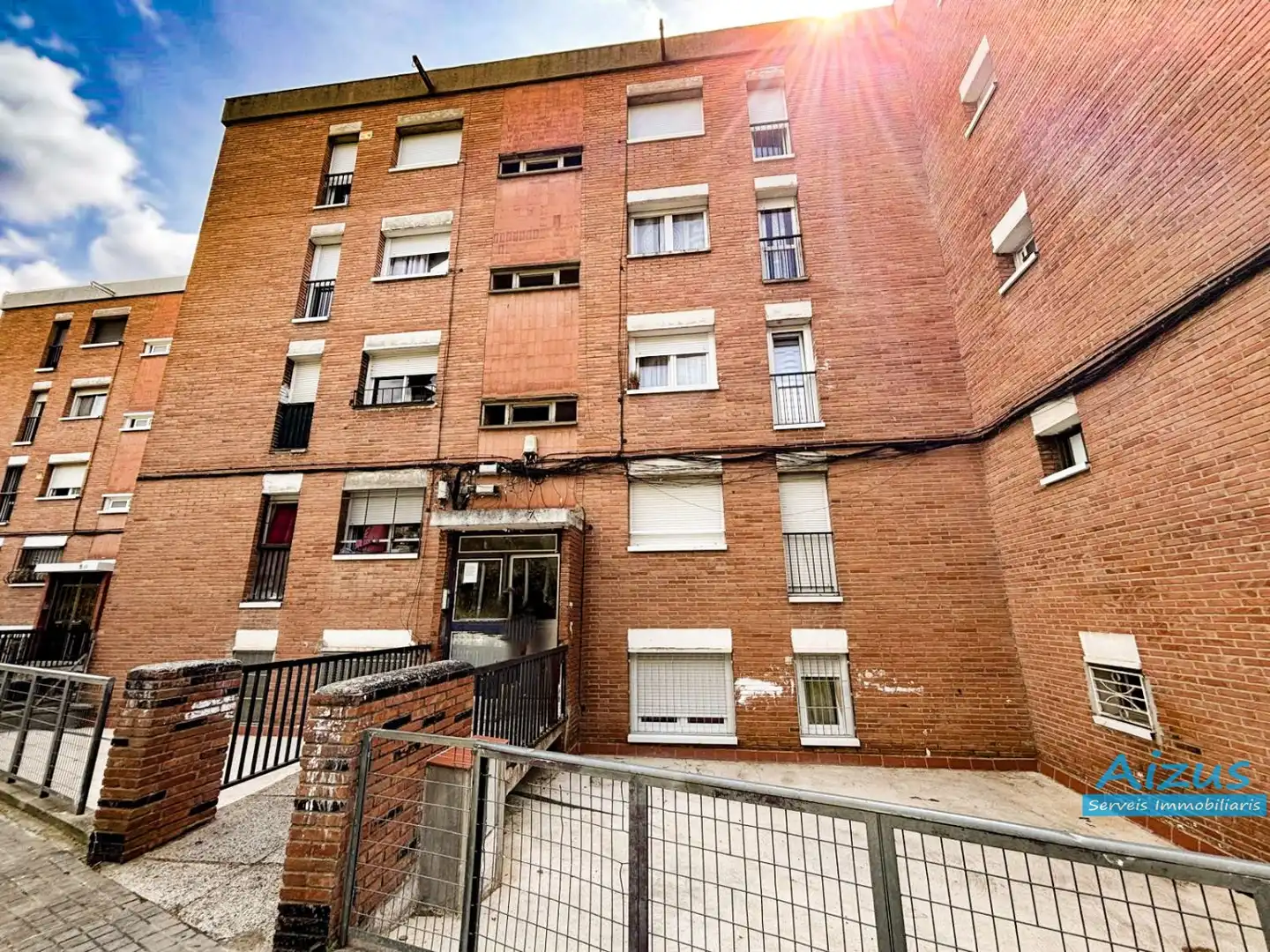 Vista exterior de Piso en venta en Sabadell